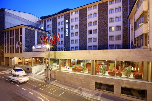 Hôtel 4* Delfos Tulip Inn proche Caldéa - Séjour Kdo Spa nocturne en Andorre