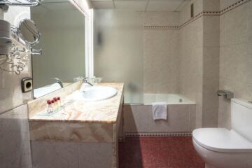 Salle de bain privative complte pour toute les chambres - Vue 1