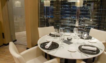 Hotel Plaza - Restaurant avec cave  vin en Andorre