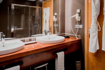 Salle de bain vue 2 - Chambre Premium - Hotel Spa Andorre Pas de la Case Font Argent